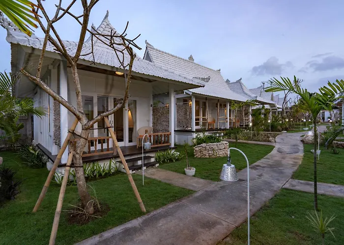 ホテル Paus Putih レンボンガン島