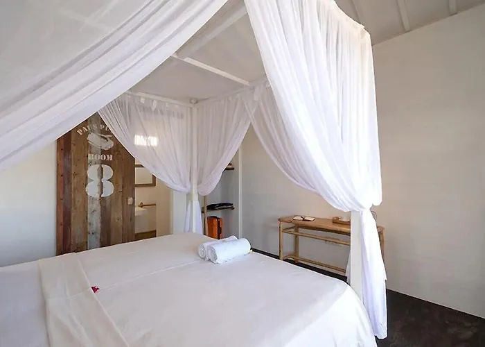 Paus Putih ホテル 3*